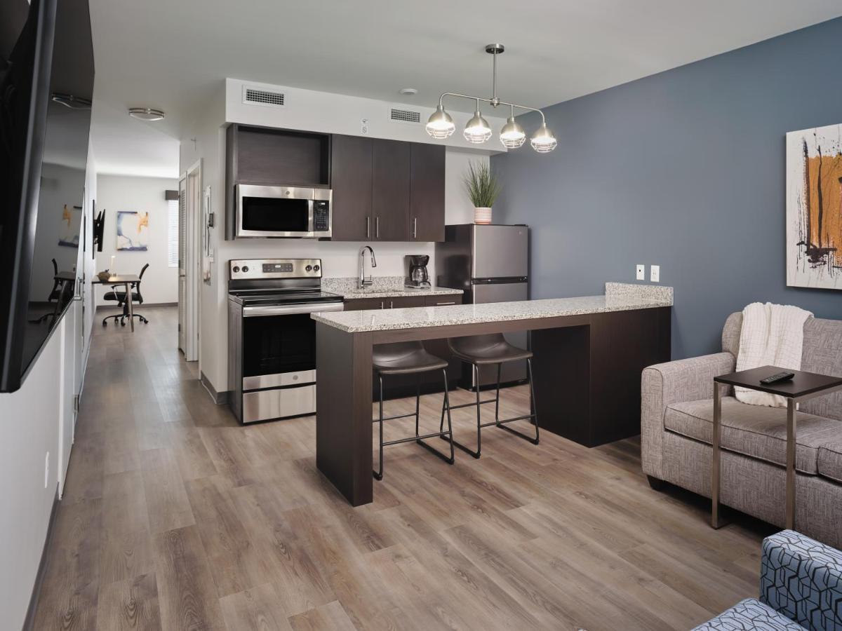 Stayapt Suites Huntsville Εξωτερικό φωτογραφία